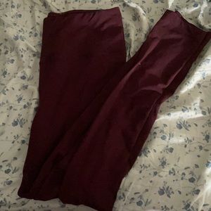 Burgundy work out leggings